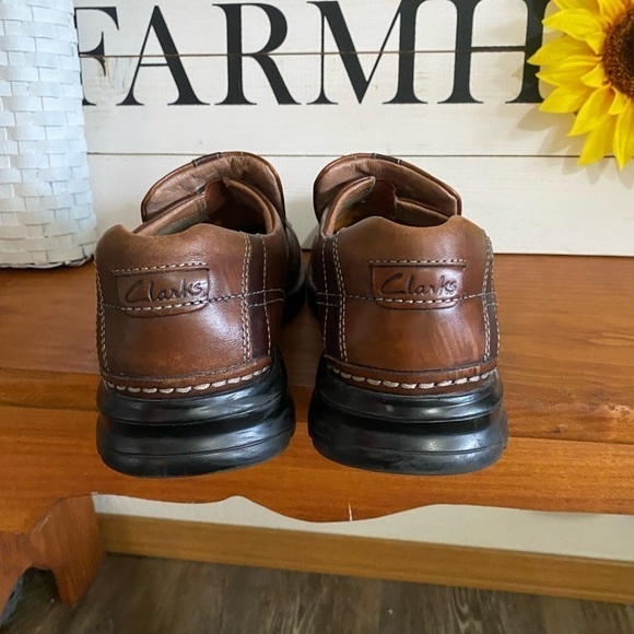 Clarks Escalade, brown leather upper 9 1/2 loafers - Picture 5 of 8